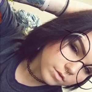 Meet your Posher, Selena